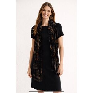 VELVET FEEL SCARF BLACK GOLD GEOMETRIC PATTERN HOLIDAY EVENING FORMAL 70 X 8